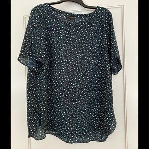 Banana Republic Factory Hi-Low Hem Top